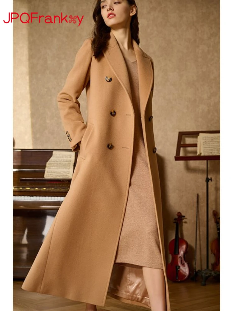 Рисунок 3 - Женский твидовый пиджак средней длины