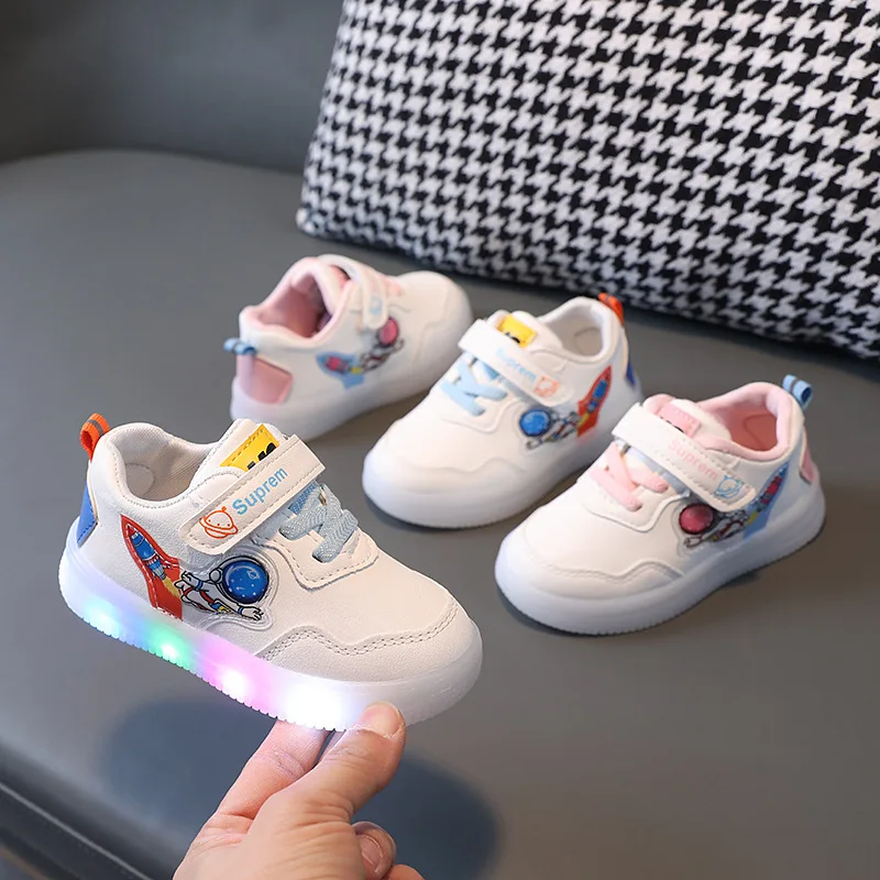 Cartoon New Lovely Pilot Kids Sneakers LED Lighted Cool Girls Boys Shoes Glowing Tennis Toddlers Cute Children Casual Shoes