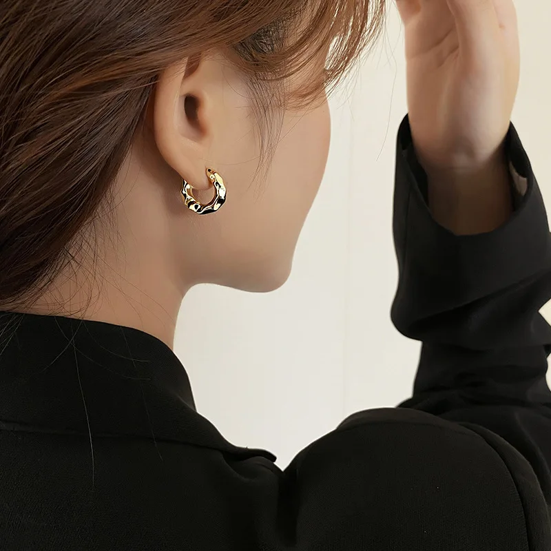 

INS Style Pleated Texture Ear Buckle Punk Style Women's Earrings Gold Earrings Y2K Style Luxurious Retro Party Banquet