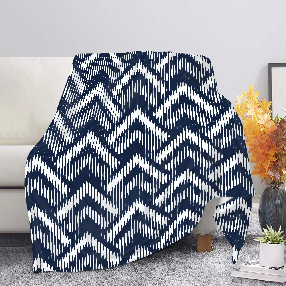 

Upetstory Flannel Throw Blanket Geometric Patterns Quilts Keep Warm Sofa Child Blanket Home Textiles Dreamlike Family Gift