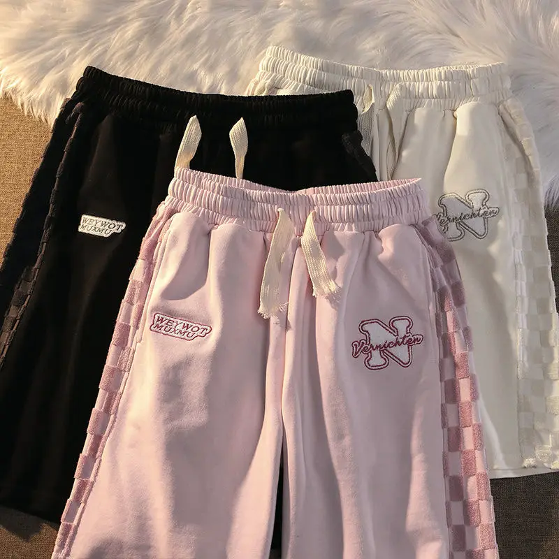 

Pink Checker board Letter Flocking Embroidered y2k Sports shorts for women Summer 2022 Loose Versatile Straight shorts for women