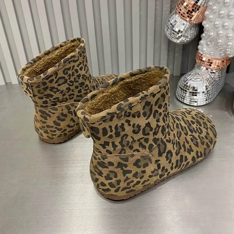 Зимние ботильоны замшевые туфли на плоской подошве с леопардовым принтом
