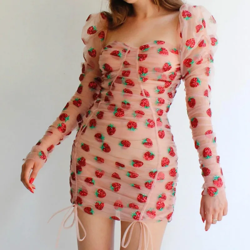 Купи Strawberry Dress Summer Woman 2021 Pink Backless French Dress Sexy Streetwear Mesh Square Collar Long Sleeve Skirts Vintage Red за 1,030 рублей в магазине AliExpress