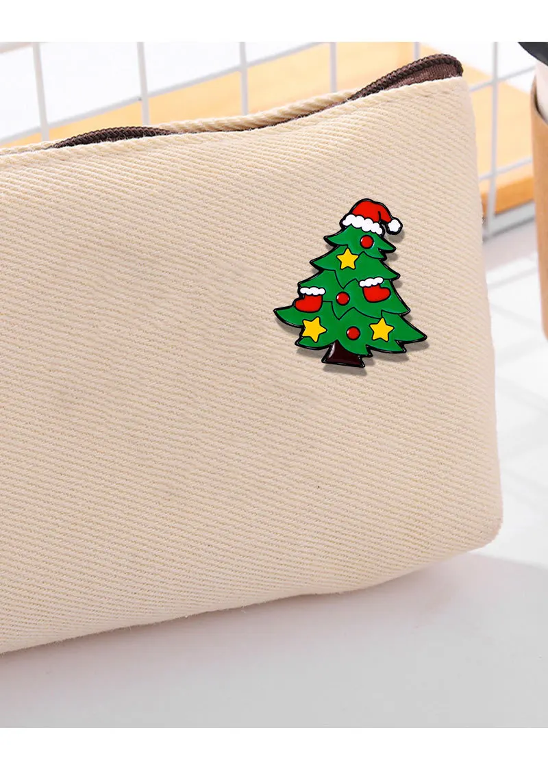 Оригинальная мультяшная брошь в виде рождественской елки 2024 милые