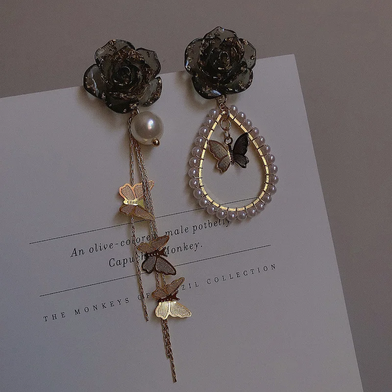 

"Butterfly and Black Rose" Dark retro temperament gold foil Rose tassel Butterfly asymmetrical earrings Female ear clip