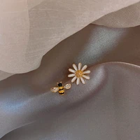 coconal little bee daisy asymmetric earring women fashion cute romantic wedding stud earrings party jewelry gift