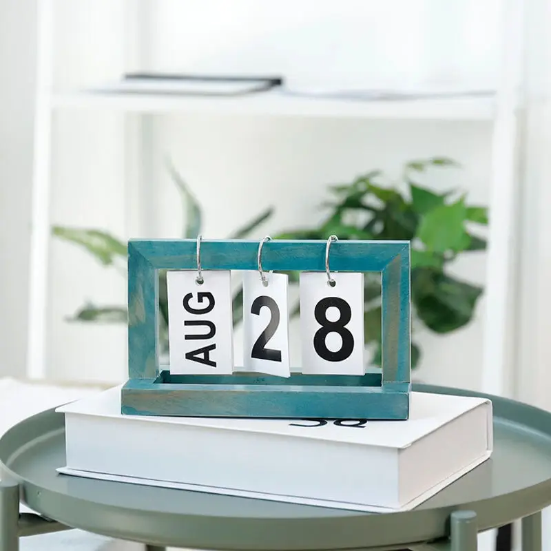 

Nordic INS literature and art retro wooden page-turnable calendar creative desktop small desk calendar shop decorations