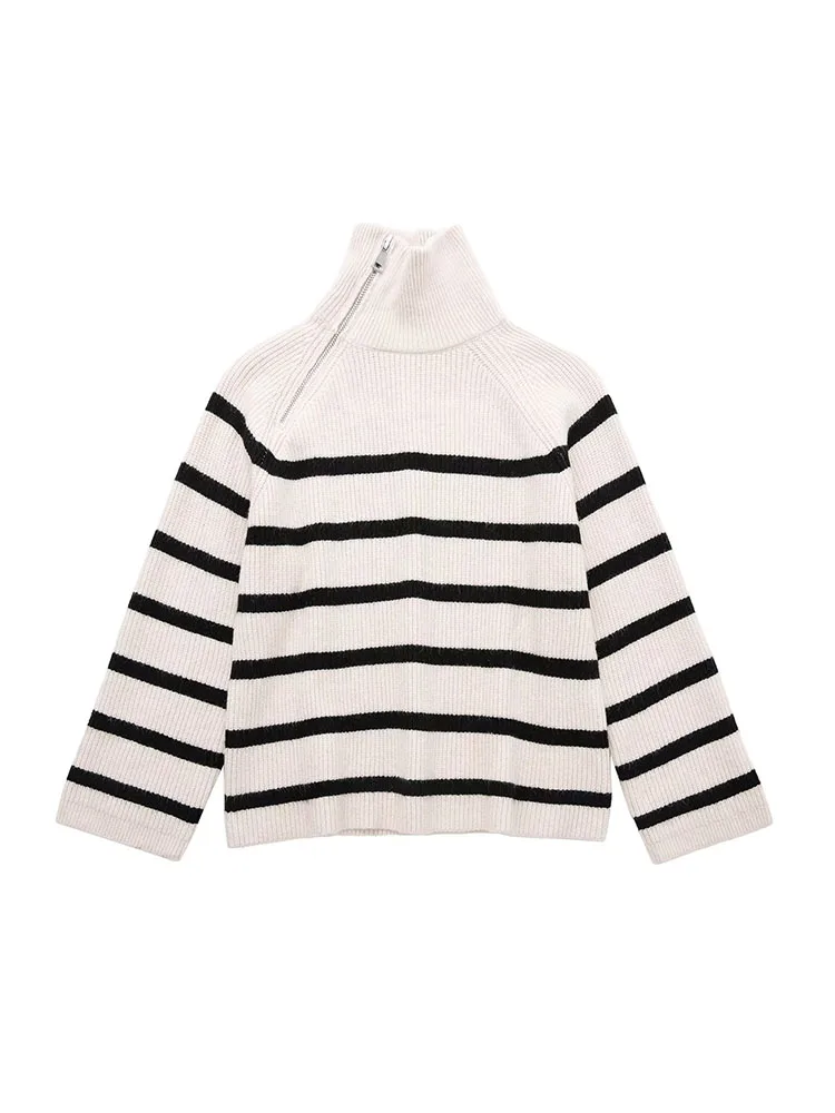 

Женский трикотажный свитер с воротником-стойкой и длинным рукавом