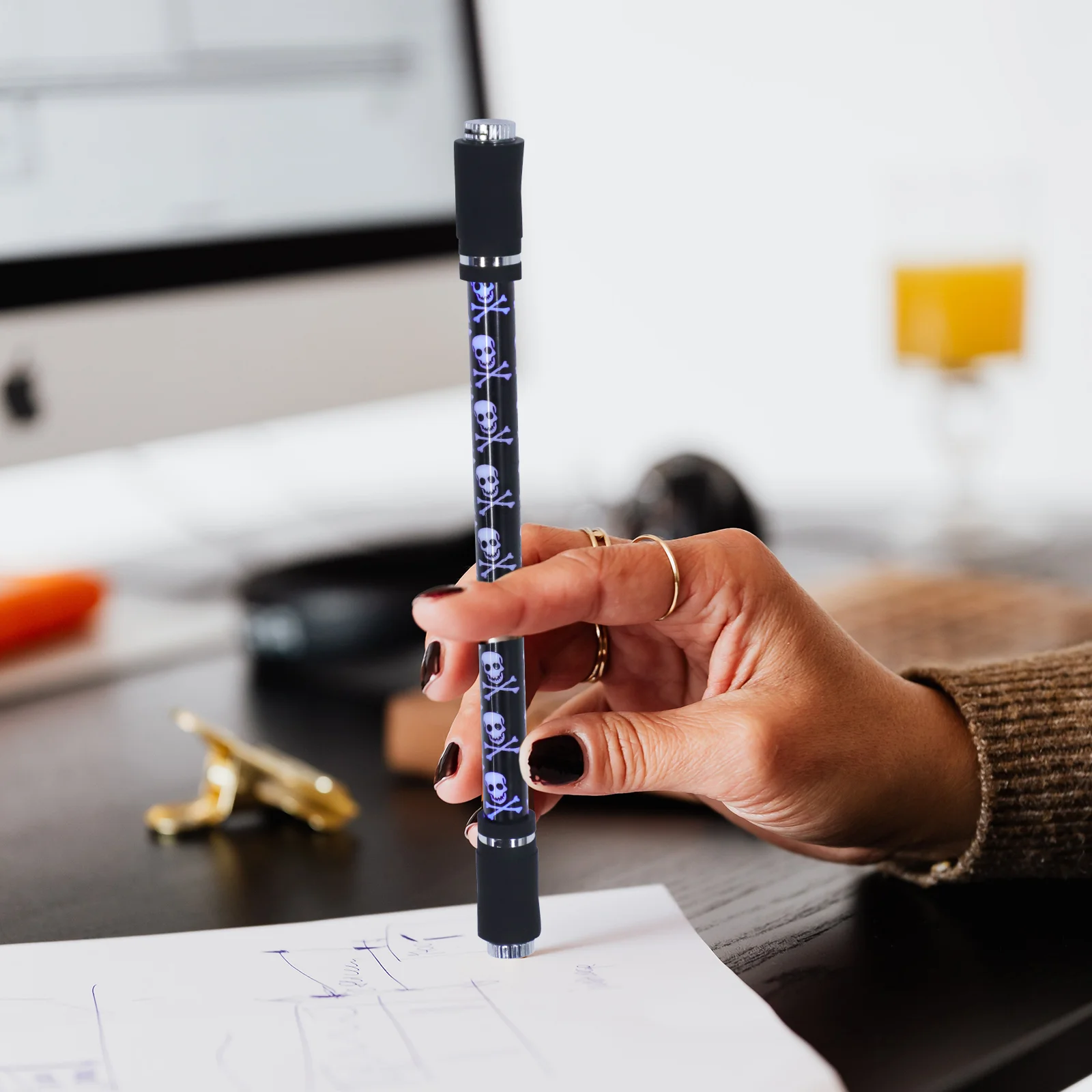 

Pen Finger Rotating Ballpoint Fidget Gaming Flying Office Students Supplies Flipping Playing Glow Flash Glowing Magnet Writing