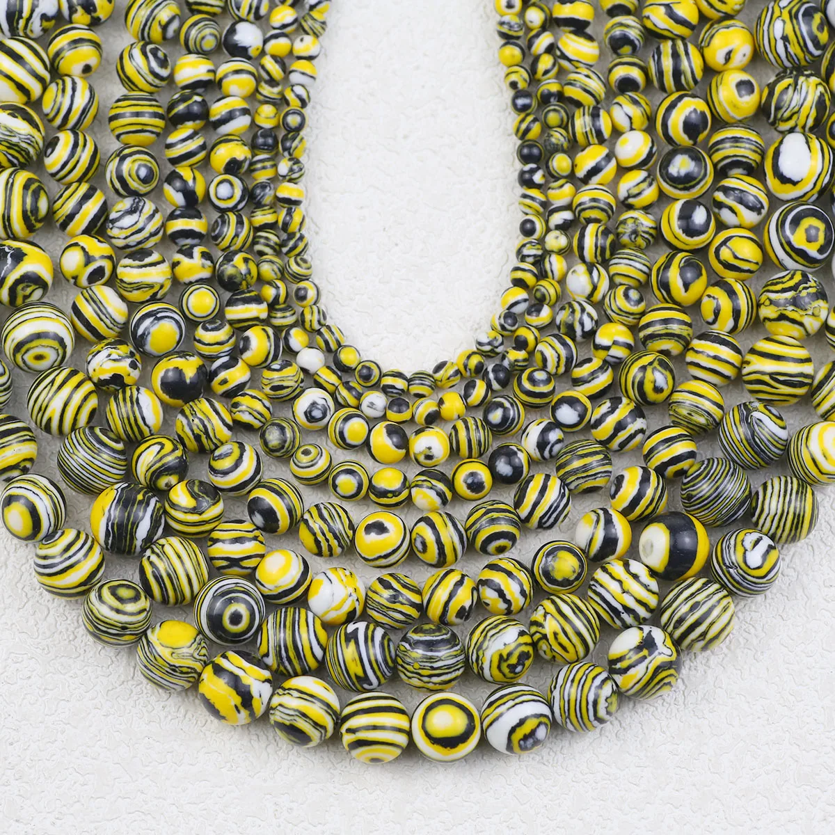 Желтый белый черный микс синтетические малахитовые круглые свободные бусины