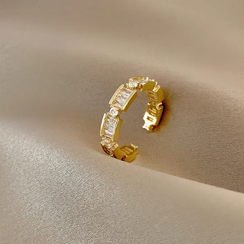

Korean Style Round Adjustable Ring For Women Fashion Metal Gold Plated Zircon Opening Finger Rings Girls Wedding Jewelry Gifts