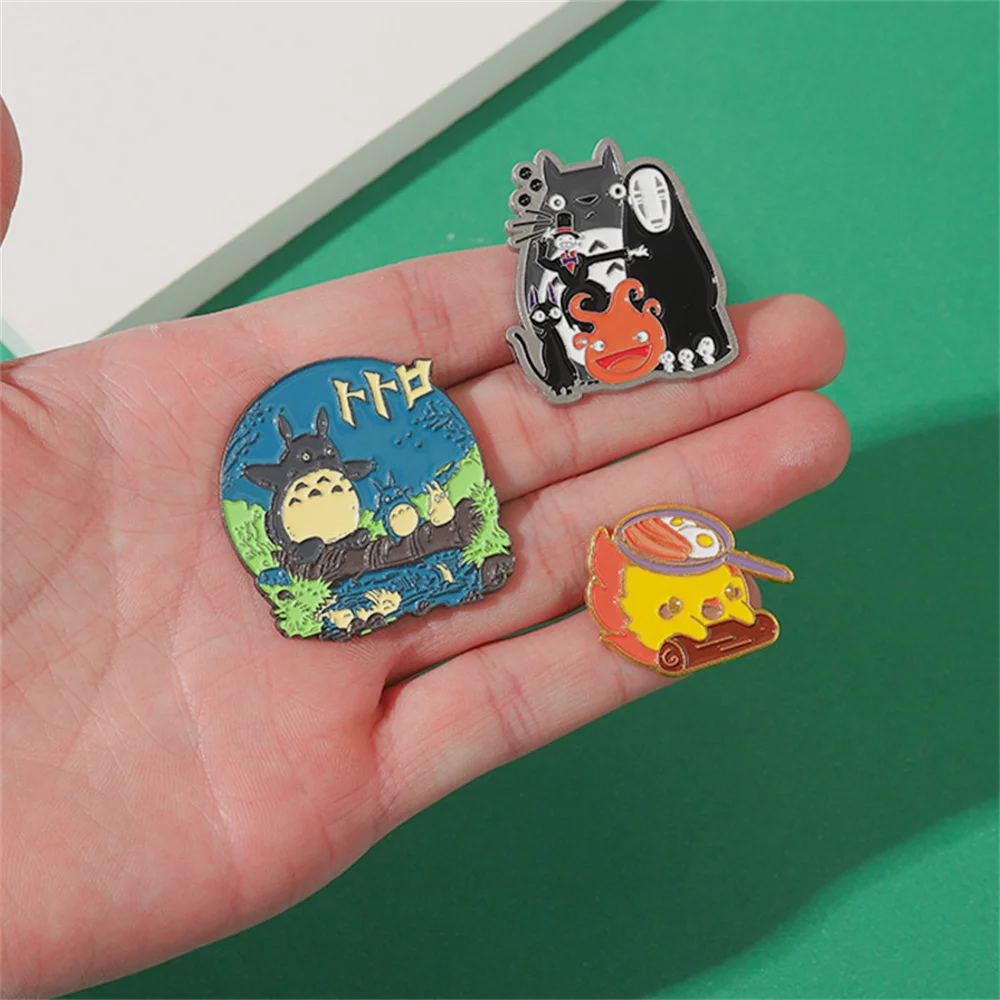 

3Pcs/Lot Japan Anime MY NEIGHBOUR TOTORO Enamel Brooch clothing bag metal decoration personalized cartoon Jewelry Pin Badge