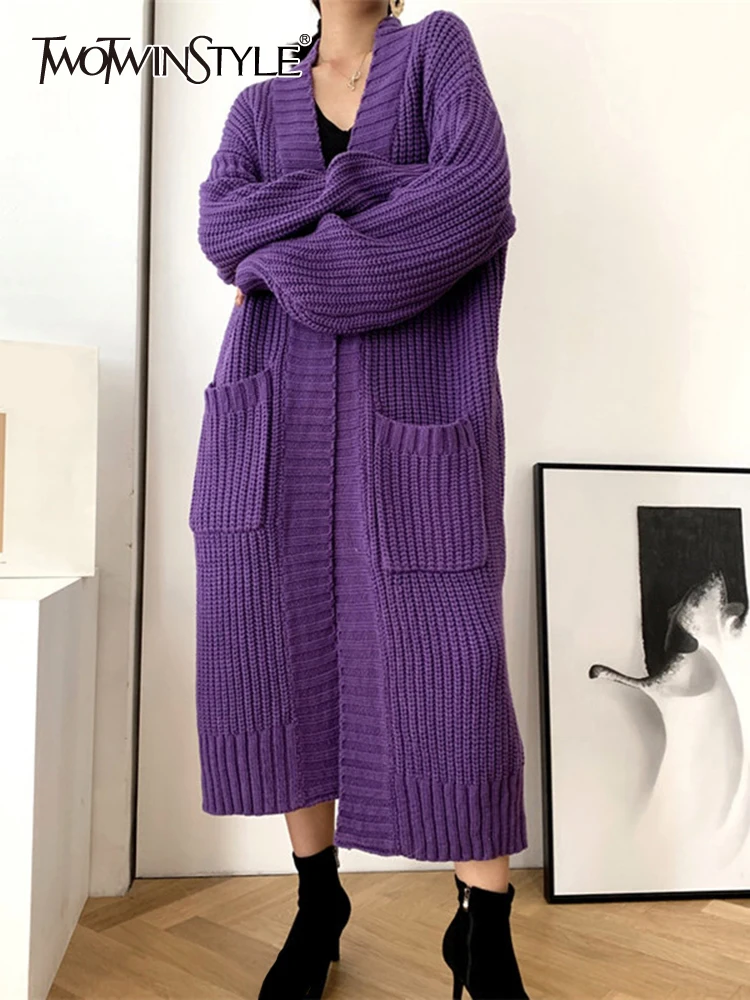 

Женский вязаный свитер TWOTWINSTYLE, Однотонный свитер с v-образным вырезом, длинными рукавами и карманами в стиле пэчворк, модная одежда