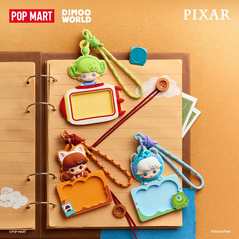 Фото Оригинальный хит продаж: POP MART DIMOO WORLD × PIXAR – коллекционный держатель для карт в слепой коробке, сюрприз-подарок, модная игрушка №2