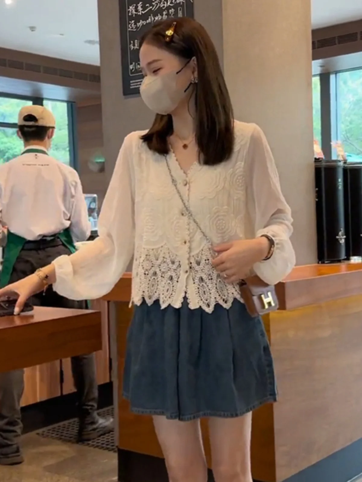 Молодой французский свободный утягивающий темпераментный топ женский летний