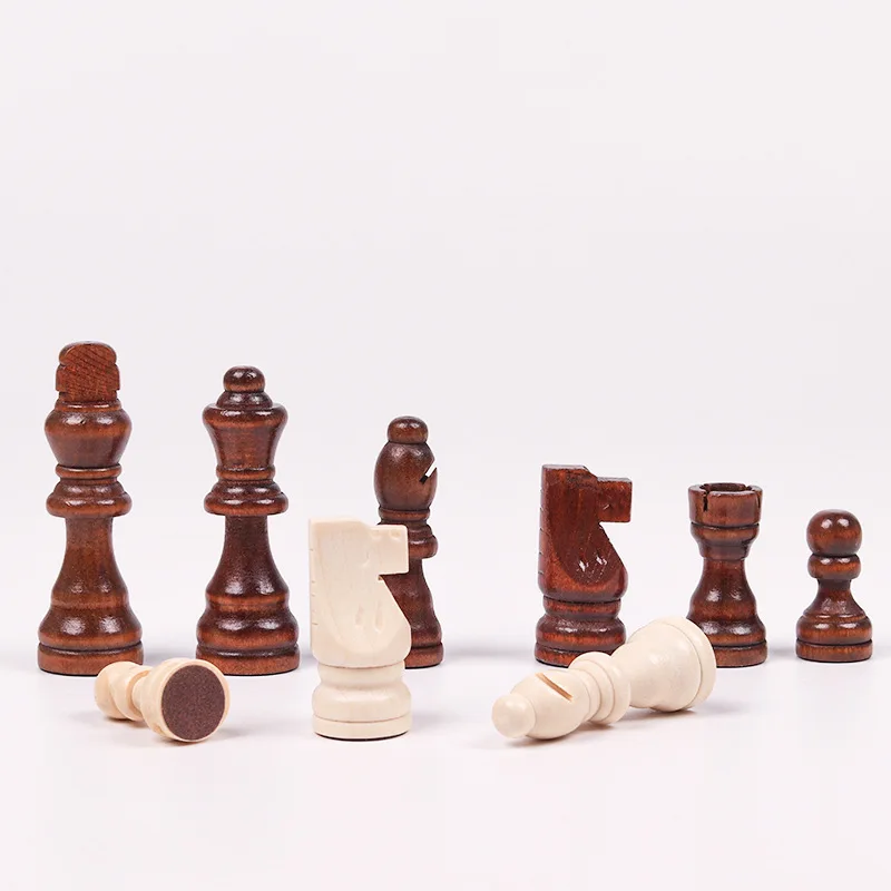 

32pcs Wooden Chess Pieces Complete Chessmen International Word Chess Set Chess Piece Entertainment Travel Board Game Gift