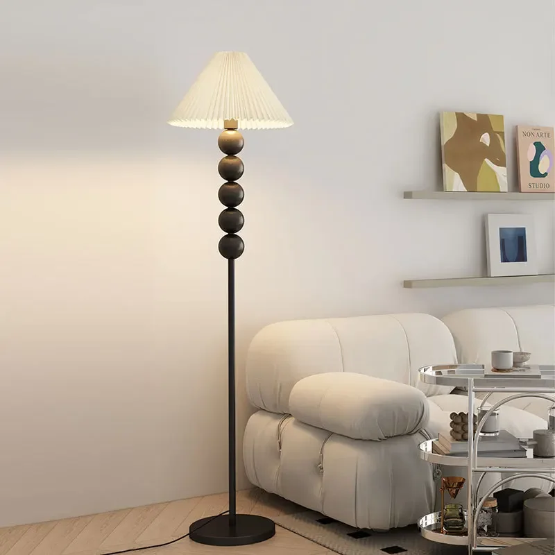 Средневековый торшер во французском стиле Цвет ореха Тихий стиль Лампа в