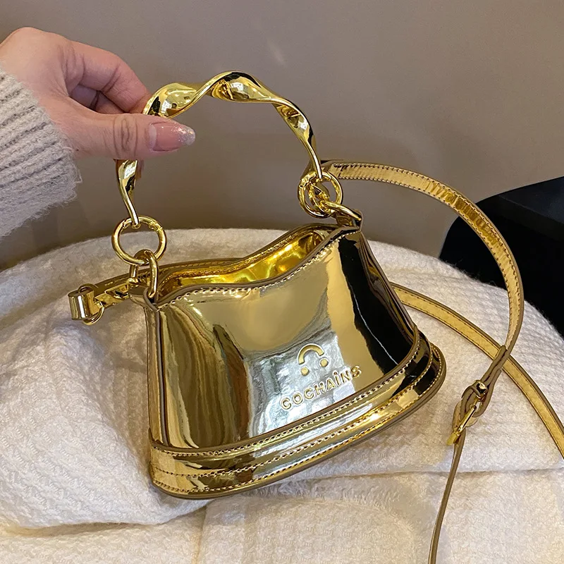

Vintage Patent Leather Shoulder Crossbody Bag Women Handbags 2023 New Totes Female Purse Luxury Designer Ladies Messenger Bags