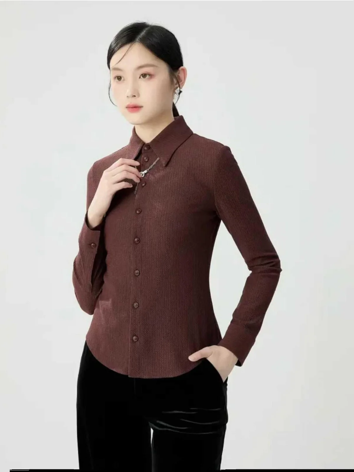 Same Sle with Mall Girdear 2024 осенние новые утягивающие рубашки с длинными рукавами и