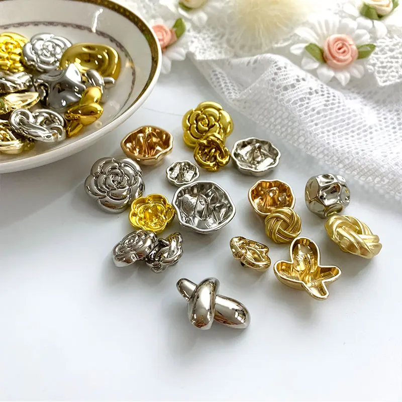 

Vintage Metal Buttons For Clothing Designers Diy Crafts Supplies Jacket Embellishment Garments Glitter Sewing Accessories 10pcs