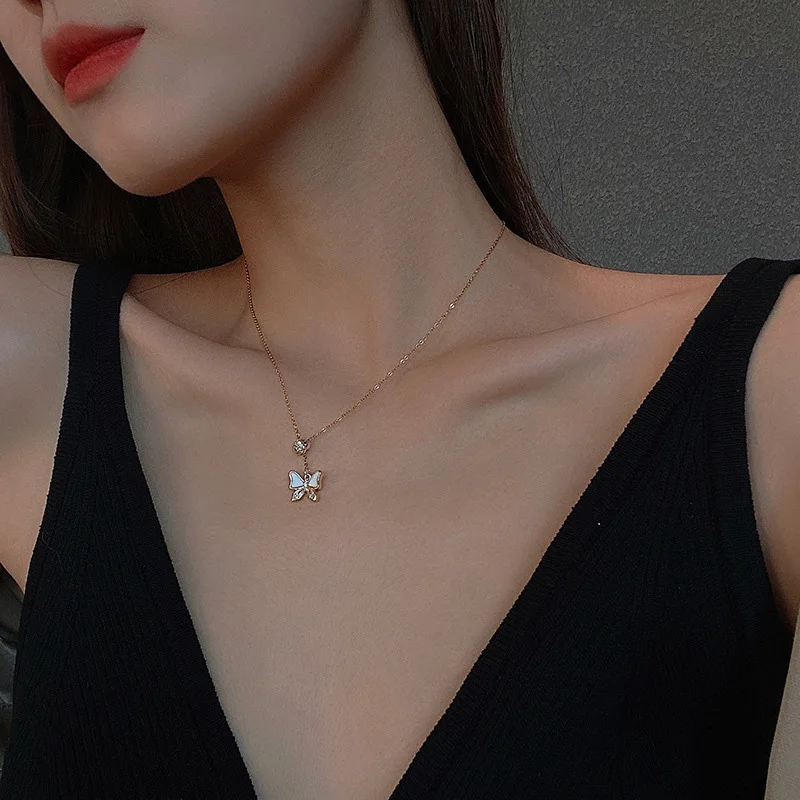 

French Sweet Butterfly Pendant Necklace For Ladies Trendy Shiny Clavicle Chains Exquisite Choker Elegant Neck Chain Jewelry Gift