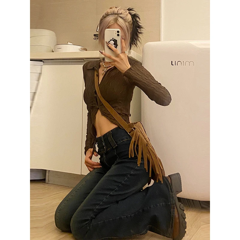 

Modern Girl Retro Hollow Shirt Female Sunscreen Shirt Niche V-neck Sweet and Spicy Top Comfort and leisure Short Sweater