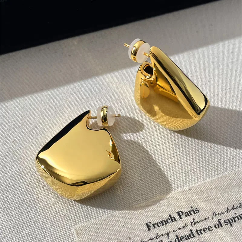 Женские винтажные серьги-гвоздики