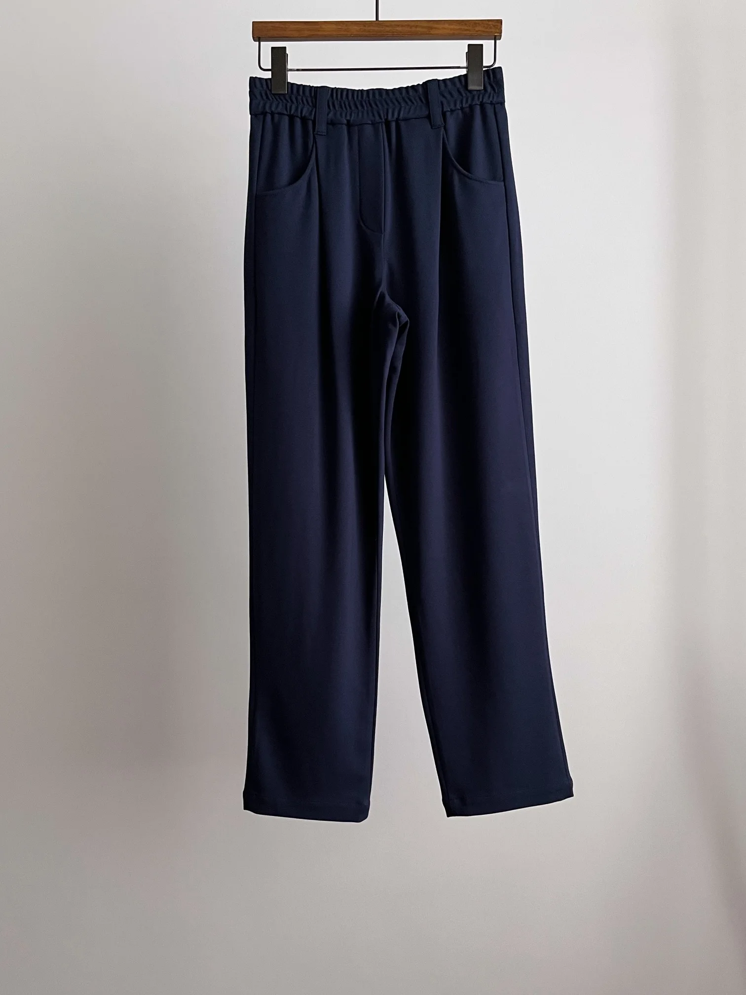 Рисунок 3 - Женские брюки новинка осень-зима