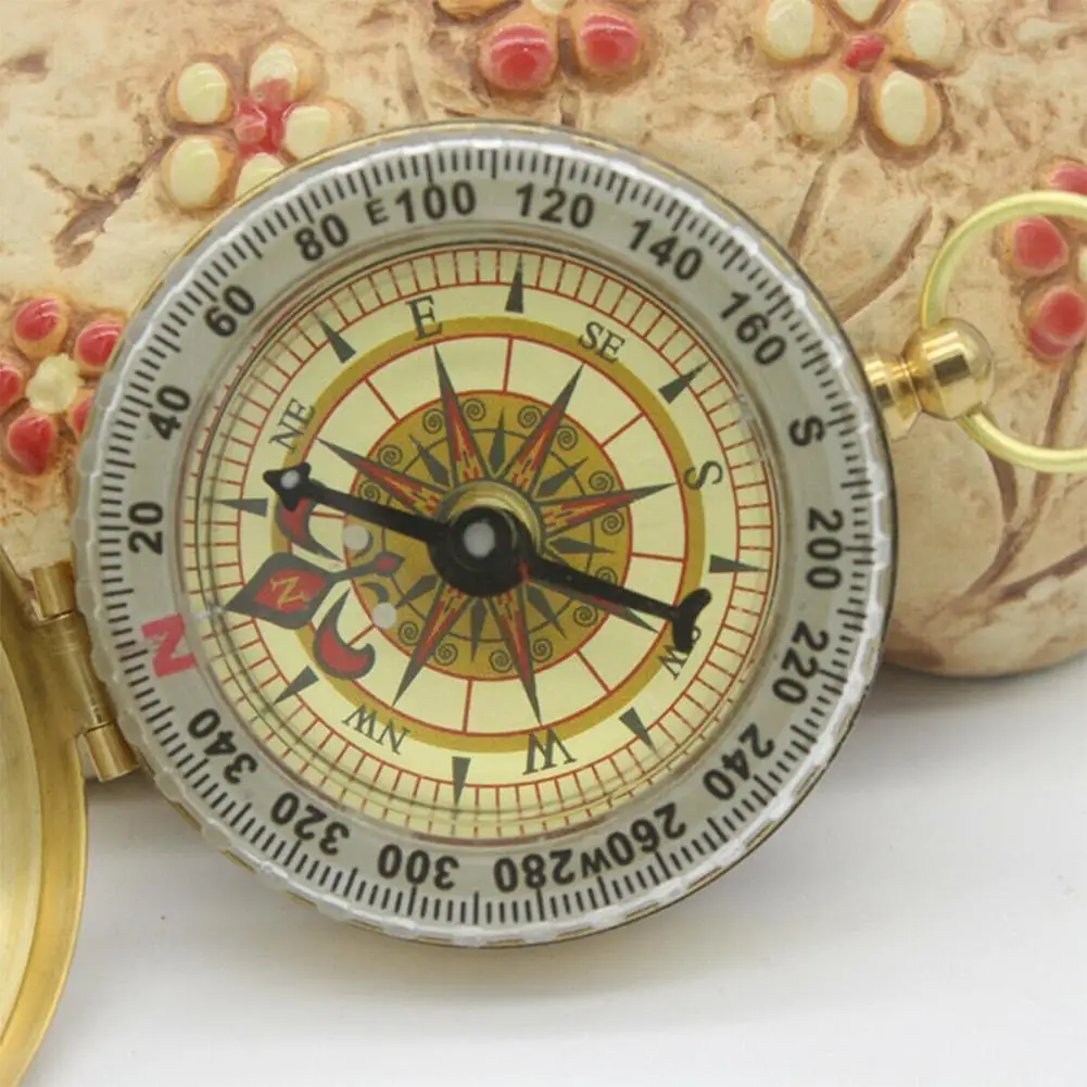 

High Quality New Camping Hiking Brass Vintage Flip Pocket Compass Portable Luminous Compass Navigation For Outdoor Activiti N2i1