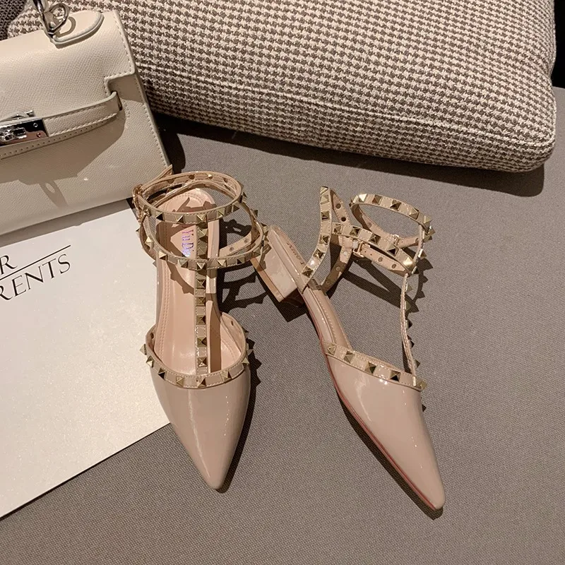 

Босоножки Baotou сказочные, новинка 2022, летняя модная универсальная сетчатая обувь с заклепками красного, среднего размера на каблуке