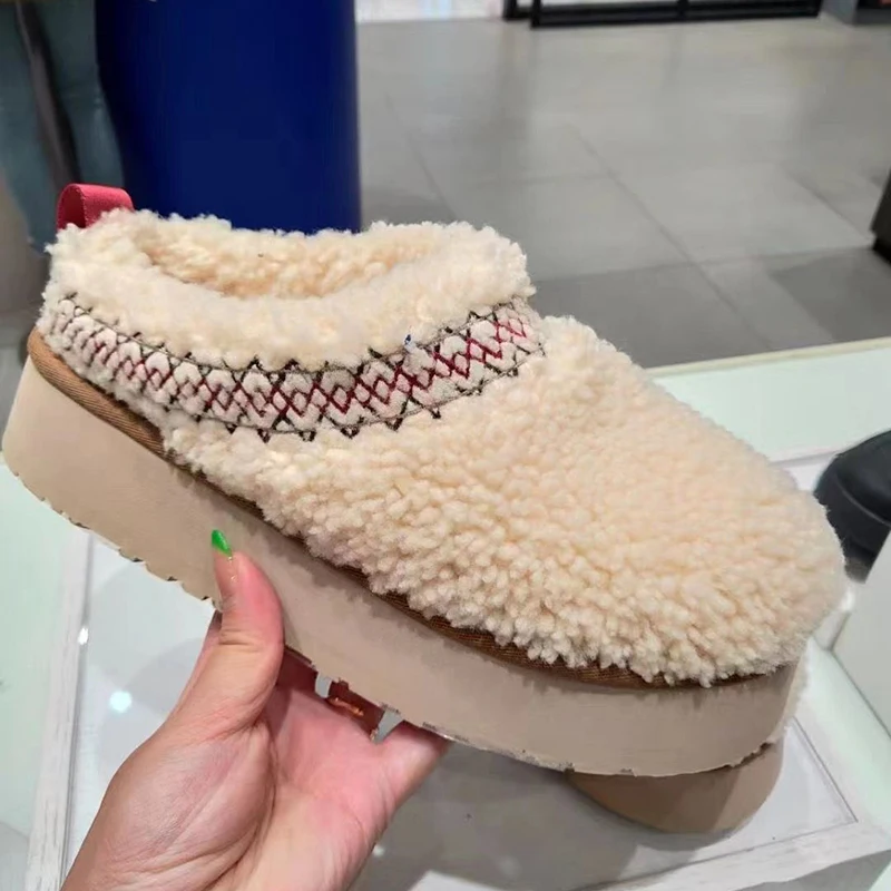 

Новинка 2023, обувь на платформе, женские зимние тапочки с мехом для женщин, фирменная обувь на каблуке, женская обувь с закрытым носком, сабо