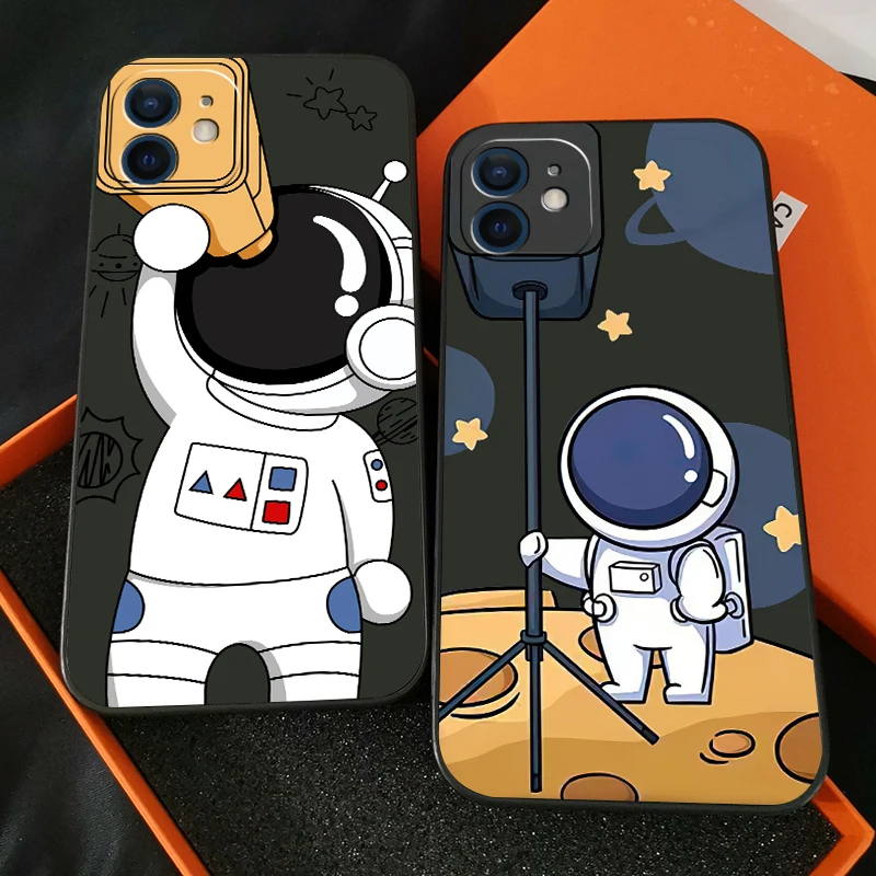 

Cute Cartoon Astronaut Phone Case For Funda iPhone 13 11 Pro Max 12 Mini X XR XS Max 6 6s 7 8 Plus Back Silicone Cover