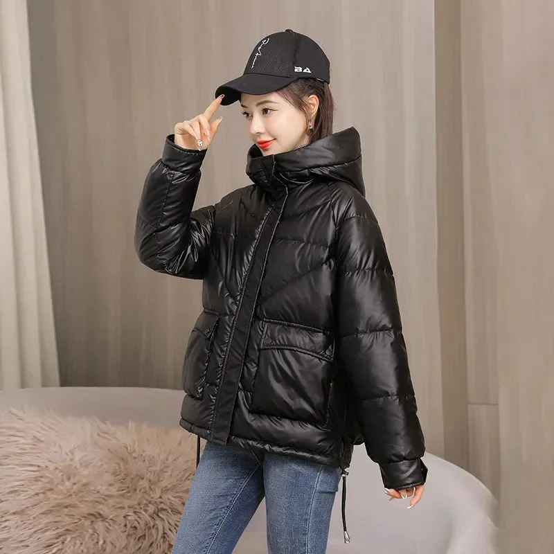 Зимняя женская парка с капюшоном