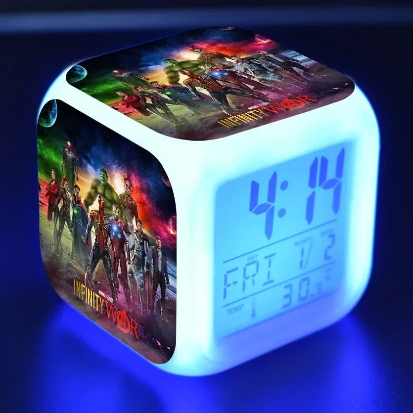 

Часы-Будильник «Супергерои Диснея», цветные крутые светодиодные настольные украшения для спальни, детской и студенческой комнаты