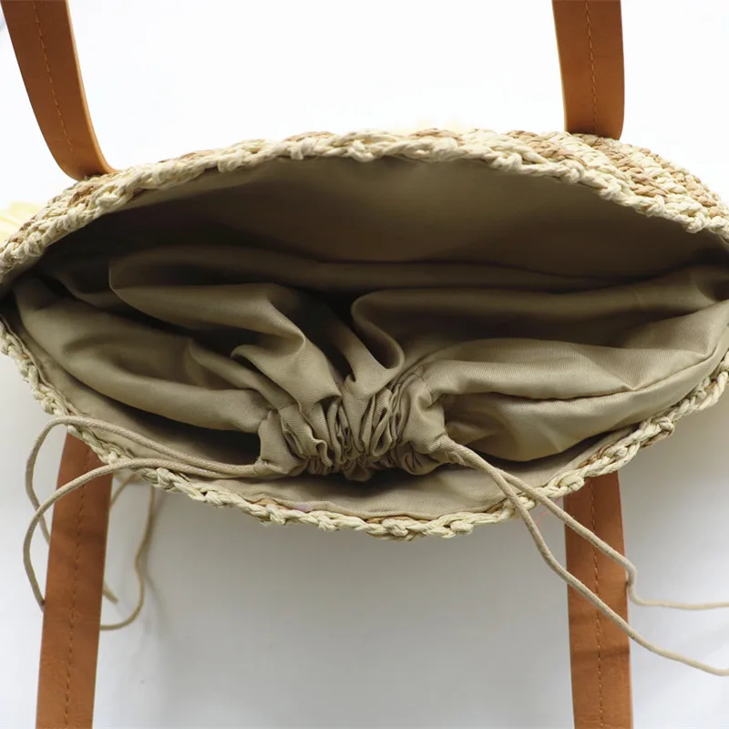 Handbags Boho Designer Rattan Beach Bags for Women Summer Tassel Round Straw Bag Shoulder Bag Bohomian Luxury Brands Big Tote