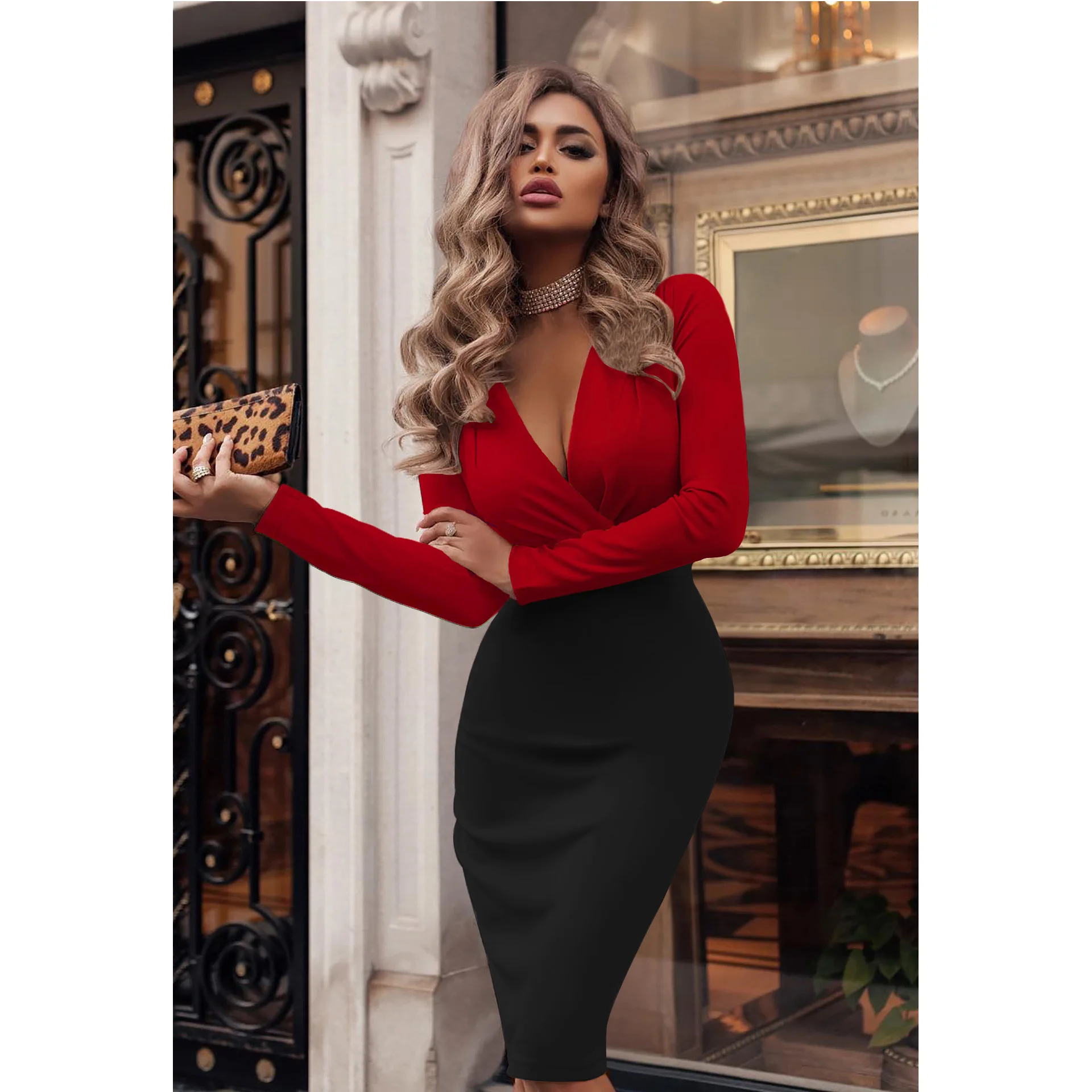 

Женское офисное платье с V-образным вырезом и длинным рукавом