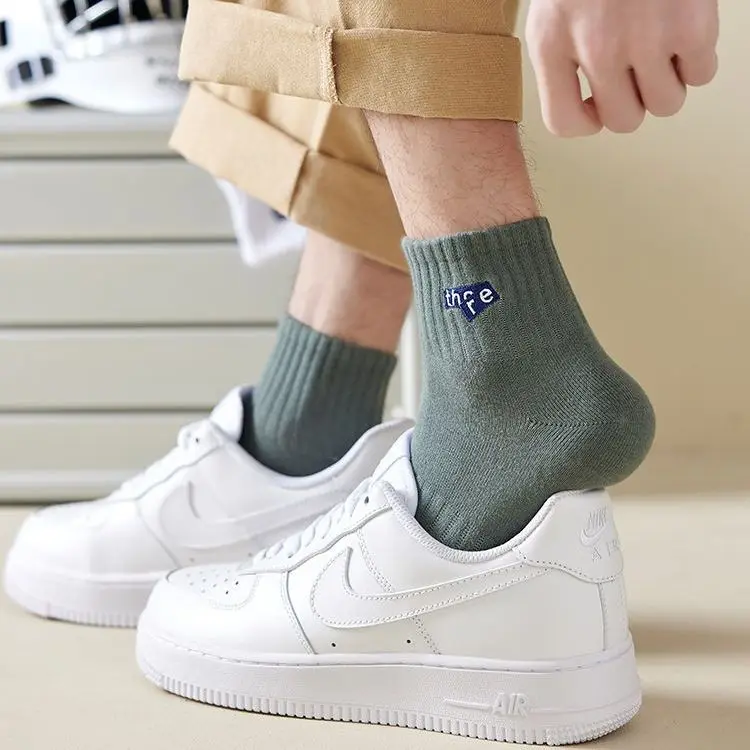 2023 All Season Men Fashion Soft Solid Casual Simple Alphabet Breathable Cotton Warm Boy Mid-height Socks