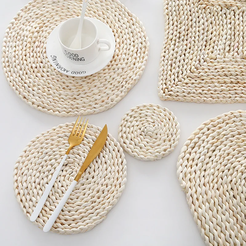

Round Woven Placemats for Dining Table Natural Braided Rattan Tablemat Hollow Wicker Charger Plates for Holiday Kitchen TableMat