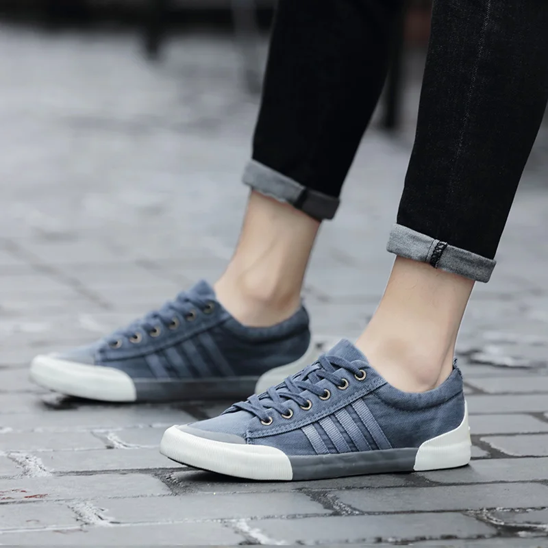 

Men Canvas Shoes 2020 Fashion Solid Color Men Vulcanized Shoes Lace-up White Casual Shoes Men Sneakers