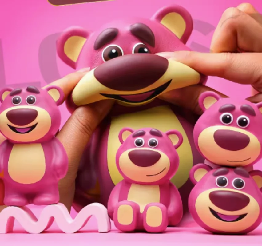 

Игрушечные фигурки из мультфильма «клубника»