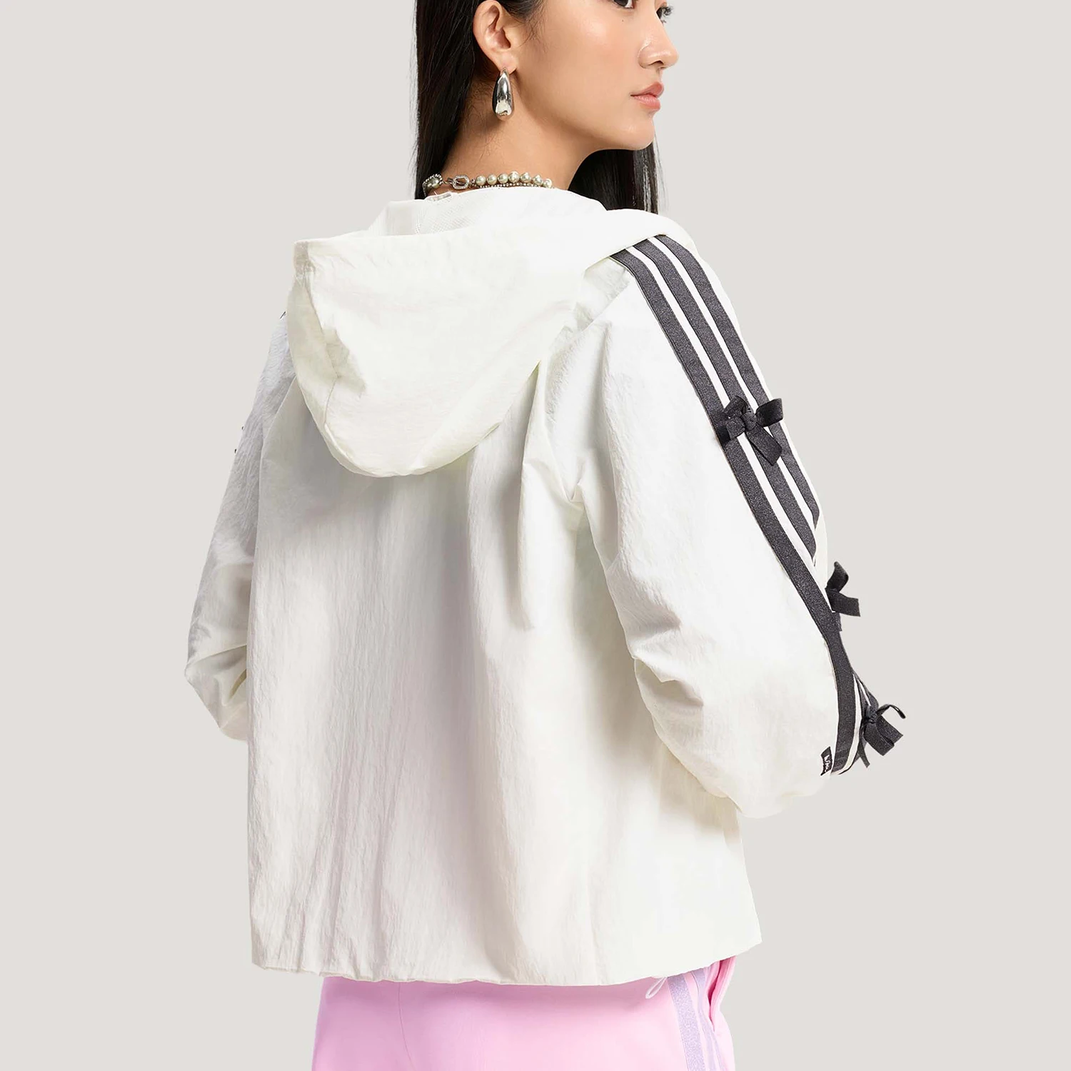 Фото Оригинальная женская куртка с бантом Adidas DCE WV LL JKT KR7602 №2