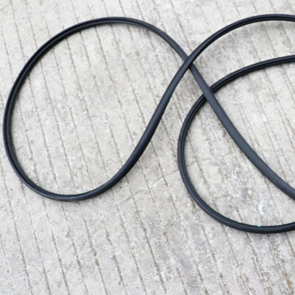 8E0 877 297 Sunroof Sealing Waterproof Rubber Strip for Audi A6L 05-11 Year