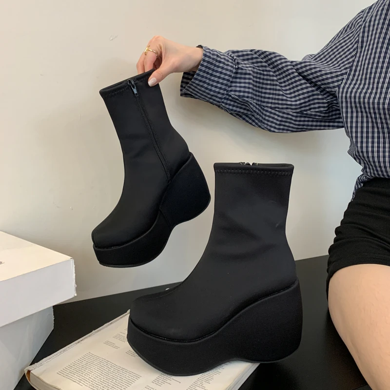 Ботинки женские на танкетке 10 см размер 35 - 43 цвет черный