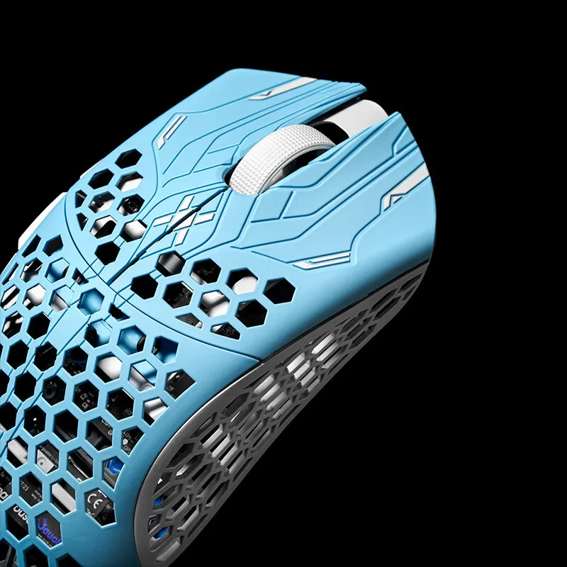 Finalmouse ulx aceu lion. Finalmouse ultra light 2 cape town. Finalmouse ultra light 2 cape town. Finalmouse ultralight x. Finalmouse ultralightx lion.
