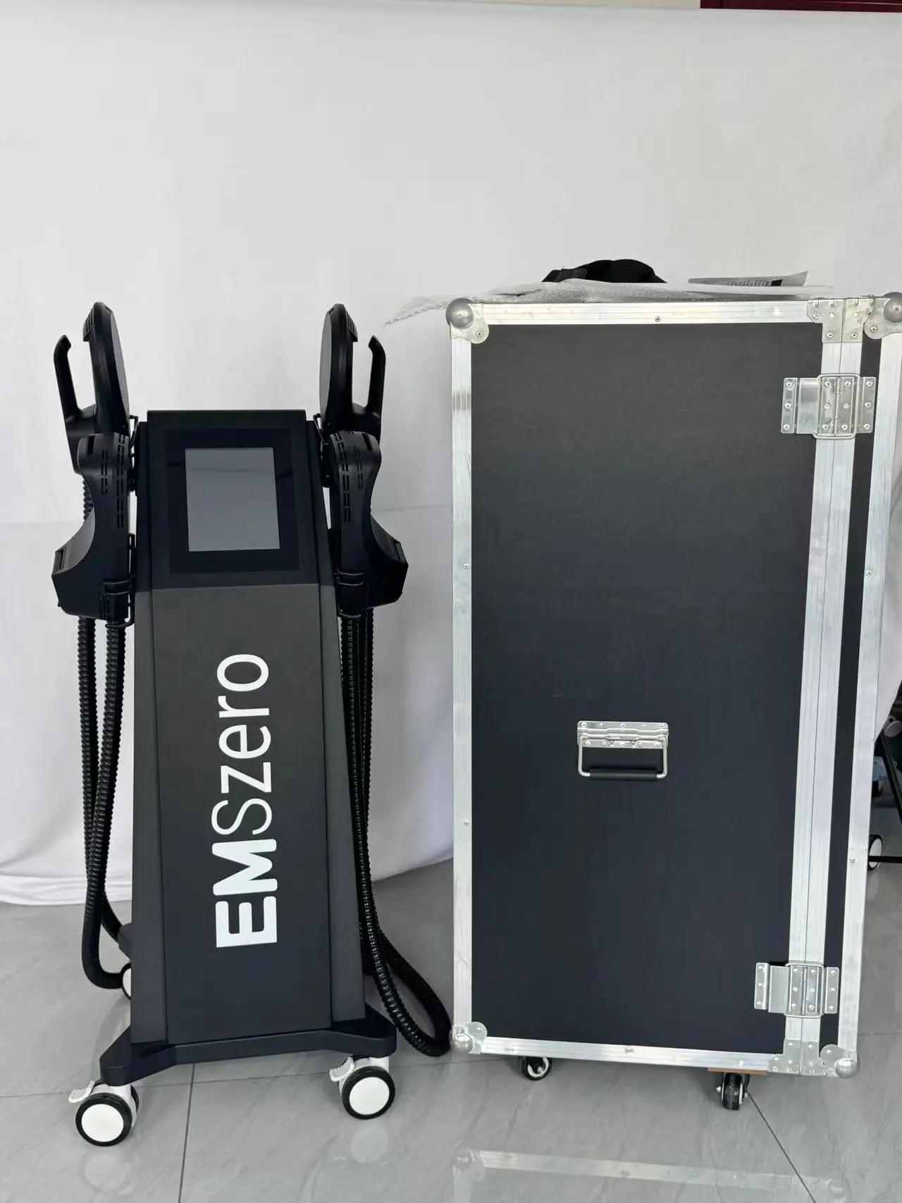 EMSzero NEO машина для моделирования тела профессиональные 6500 Вт 15 Тесла 200 Гц RF 2024