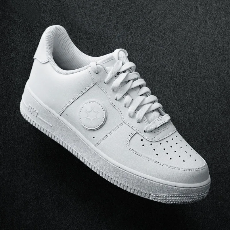 Hot Sell Men 1 Retro Low Basketball Running Shoes Triple White for Women Lunar Forces Sport Outdoor Jogging Sneakers