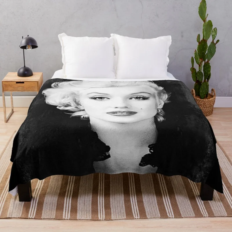 

Marilyn Monroe - BW Vintage - D17 Throw Blanket heavy blanket warm blanket