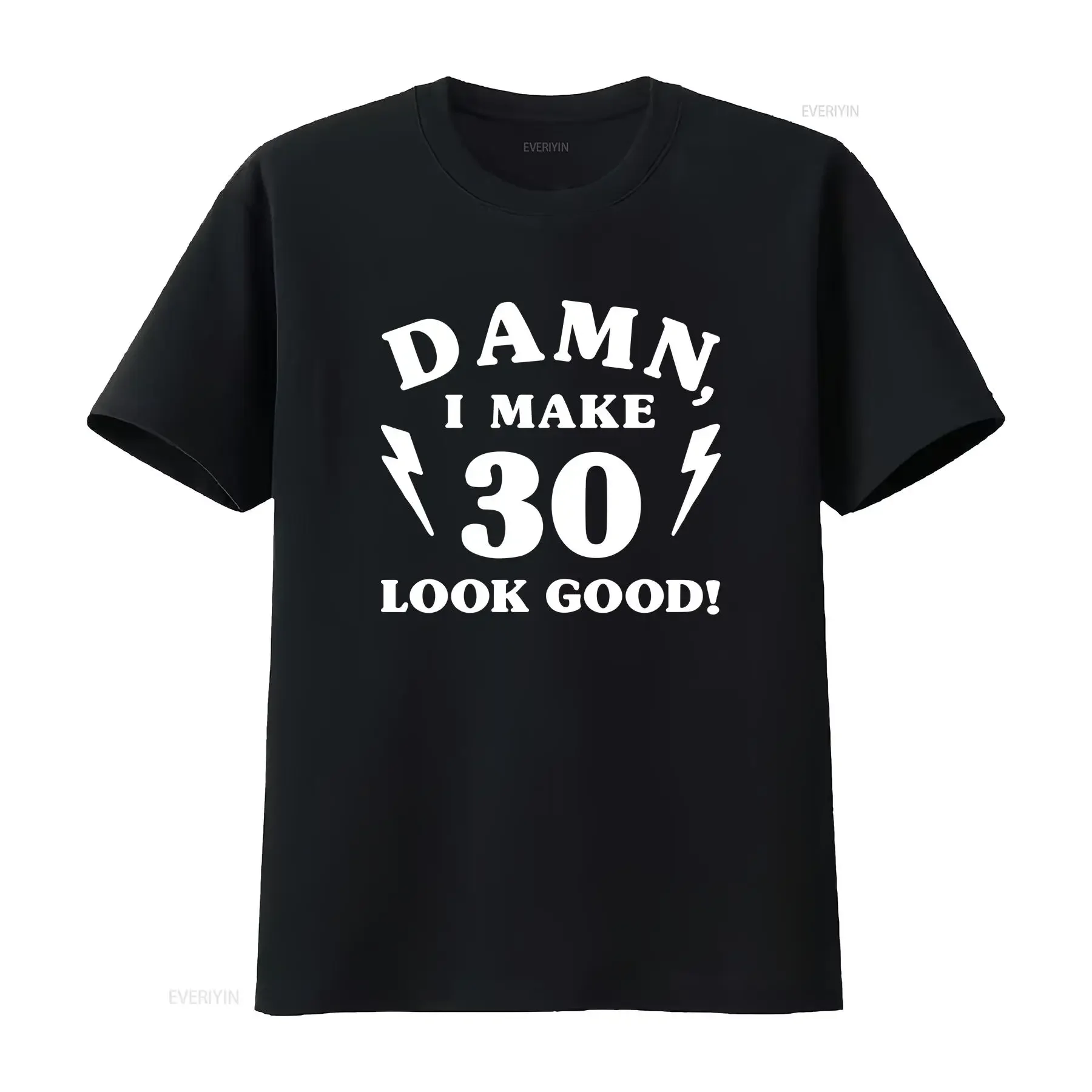 Фото Футболка на 30-летие (1990) с надписью «Damn I Make 30 Look Good» — винтажная, универсальная, мужская, модная, с эффектом потертости, которая придает образу 30-летнего вид, словно я выглядел бы на 30. №1