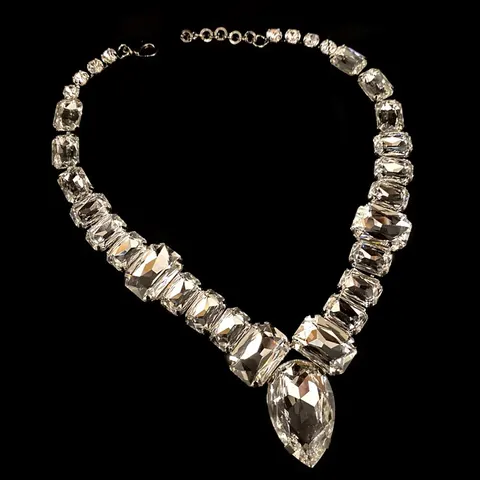 Ожерелье Stonefans кристаллы V-образной формы  для женщин