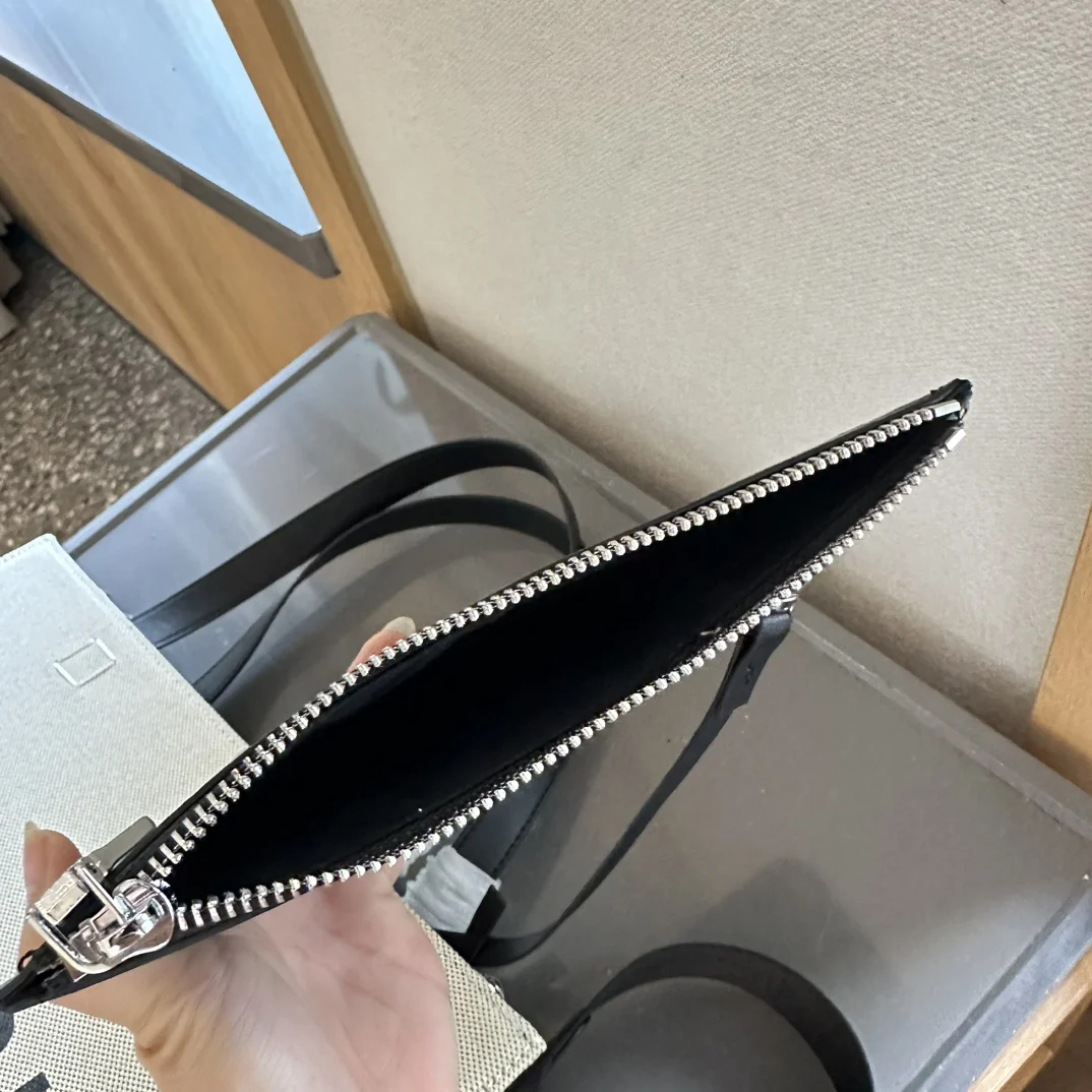 в стиле GIVENCHY Сумка на плечо